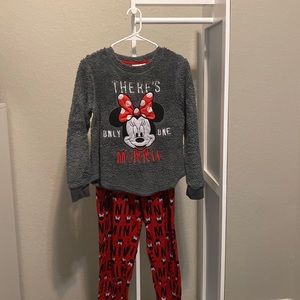 Disney Minnie Mouse Cozy Fleece Pajama Set